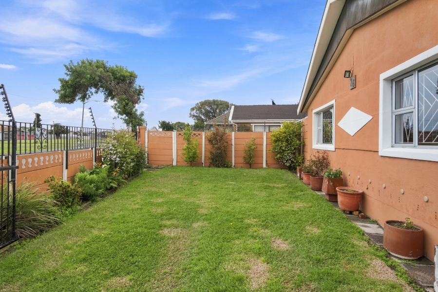 3 Bedroom Property for Sale in Pinati Western Cape